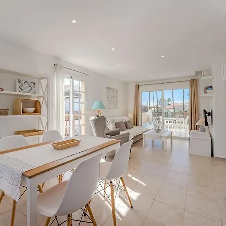 Amazing In - By Feel Your Holidays Apartman